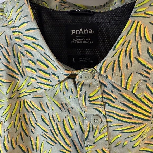 prAna Mens Lost Sol Printed Short Sleeve Button up Shirt Mens size large UPF30+ - Picture 6 of 8